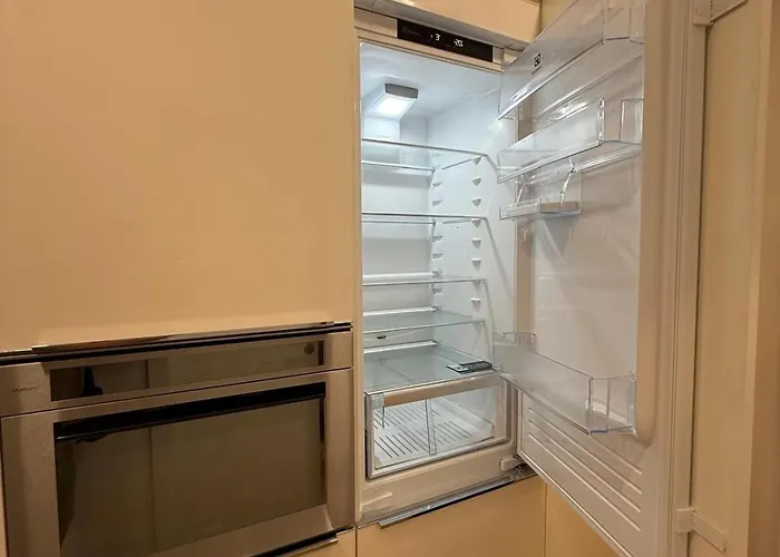 Moderny 1-izbovy S Terasou, Ranajkami A Parkovanim *