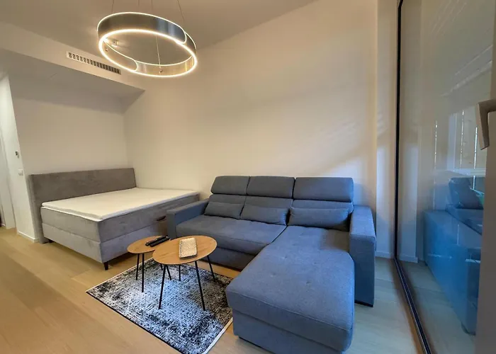 Moderny 1-izbovy S Terasou, Ranajkami A Parkovanim Appartement *