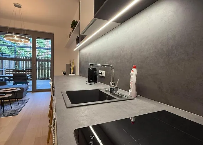 Apartament Moderny 1-izbovy S Terasou, Ranajkami A Parkovanim Bratislava