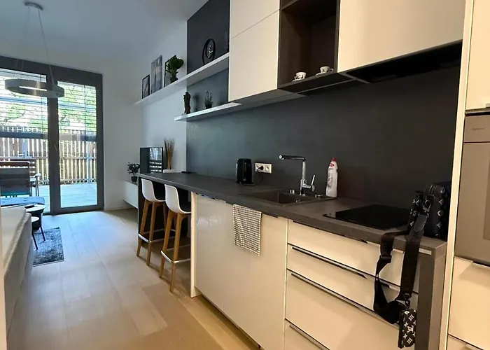 Moderny 1-izbovy S Terasou, Ranajkami A Parkovanim Apartament Bratislava