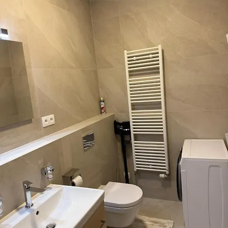 Appartement Moderny 1-izbovy S Terasou, Ranajkami A Parkovanim